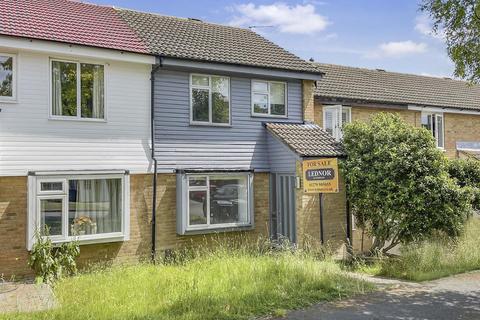 Wentworth Drive, Bishop's Stortford CM23 3 bed terraced house for sale
