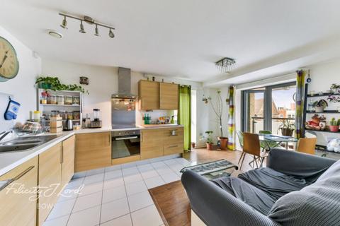 Guglielmo Marconi Mews, London E3 1 bed flat for sale