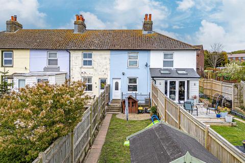 Middle Road, Hastings 2 bed terraced house for sale