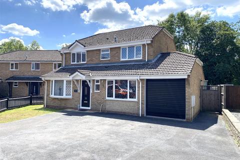 Eastmeare Court, Totton, Hampshire 4 bed detached house for sale