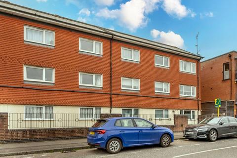 Grange Road, Plaistow, London, E13 2 bed flat for sale