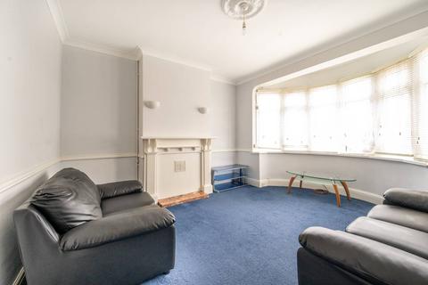 Cumberland Road, Plaistow, London, E13 1 bed flat for sale