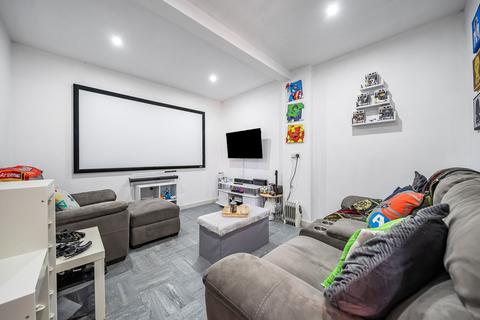 Athelney Avenue, Westbury BA13 3 bed semi