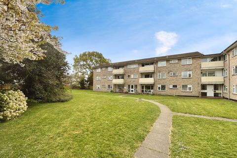 301 Wimborne Road, Poole BH15 4 bed apartment for sale