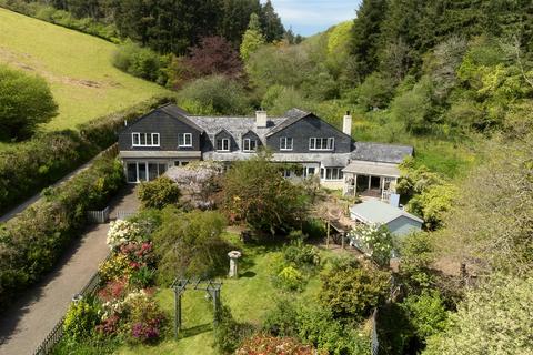 Looe Valley 8 bed detached house for sale