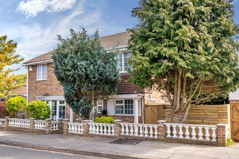 Conifer Close, Orpington 4 bed detached house for sale