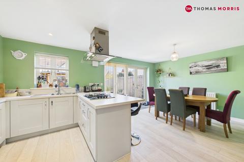 Lamb Close, Huntingdon PE28 3 bed link detached house for sale