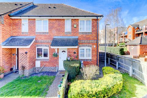 Queens Acre, High Wycombe HP13 2 bed end of terrace house for sale