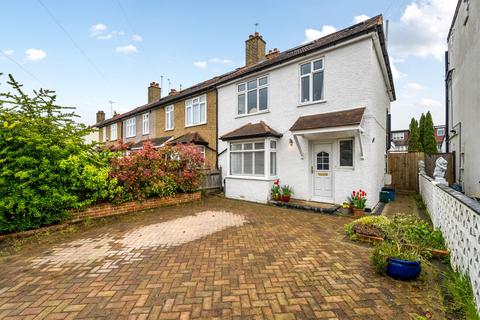 Lock Road, Richmond, TW10 4 bed end of terrace house for sale