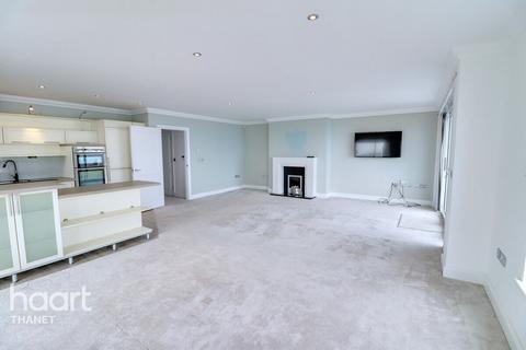 Joss Gap Road, Broadstairs 2 bed apartment for sale