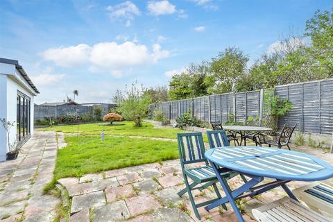Vauxhall Avenue, Herne Bay, Kent 3 bed detached bungalow for sale