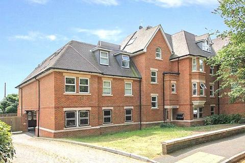 Constitution Hill, Surrey GU22 3 bed flat for sale