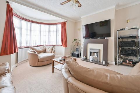 Boxmoor Road, Kenton, Harrow, HA3 4 bed terraced house for sale