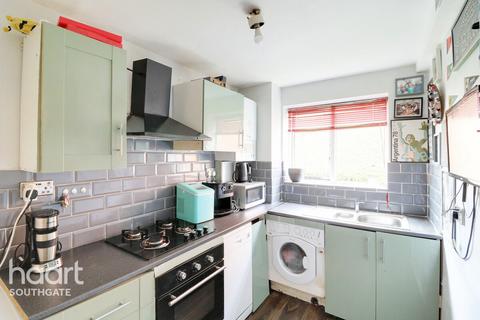 Cambridge Gardens, London 1 bed apartment for sale