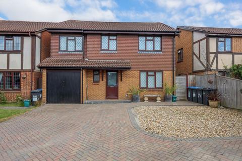 The Gilligans, Burgess Hill, RH15 5 bed detached house for sale