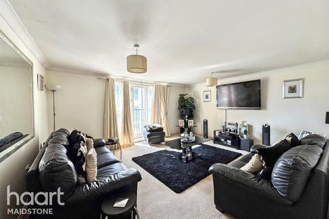 Bambridge Court, Maidstone 2 bed apartment for sale