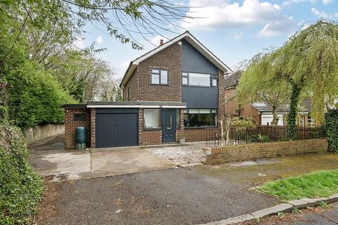 Bracken Edge, Leeds, LS8 3 bed detached house for sale