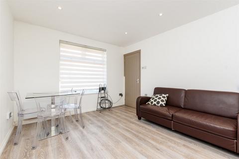 Binnacle Road, Rochester, Kent 2 bed end of terrace house for sale