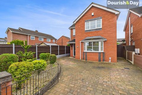 Smithfield Road, Market Drayton TF9 3 bed detached house for sale