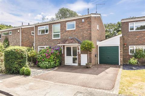 Oak End, Arundel 3 bed link detached house for sale