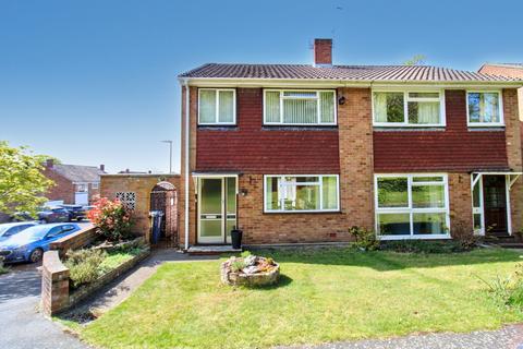 Monks Close,  Farnborough, GU14 3 bed semi