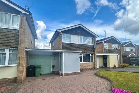 Sunningdale Road, Sedgley DY3 3 bed link detached house for sale