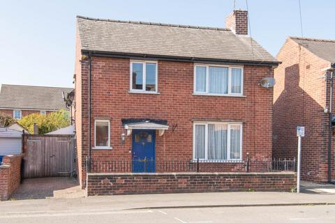 St. Margarets Drive, Chesterfield S40 3 bed detached house for sale