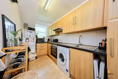 Lower Furney Close, High Wycombe... 2 bed apartment for sale