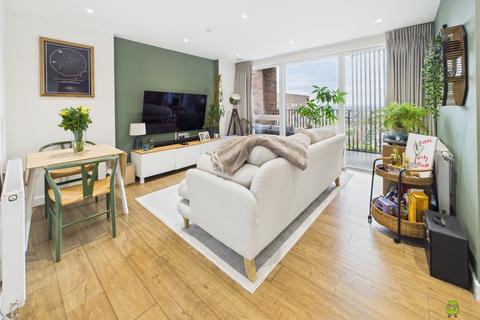 Ernest Court, 4 Regal Walk... 1 bed flat for sale