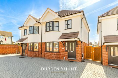 Purfleet Road, South Ockendon, RM15 4 bed semi
