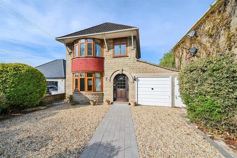 Malmesbury Road, Chippenham 3 bed detached house for sale