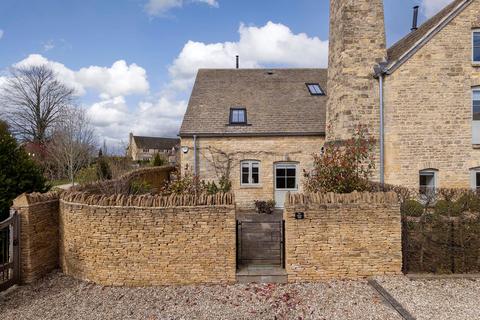 Mount Farm Barns, William Smith... 3 bed semi