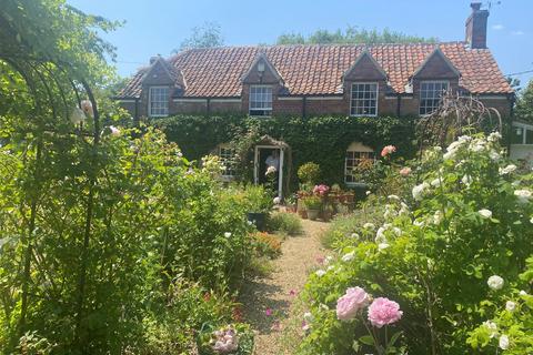 Fairwood Road, Penleigh, Dilton... 3 bed detached house for sale