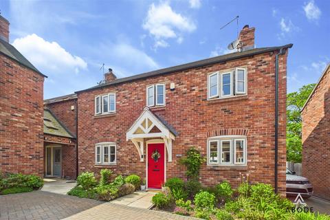 Manor Gardens, Swadlincote DE12 3 bed detached house for sale