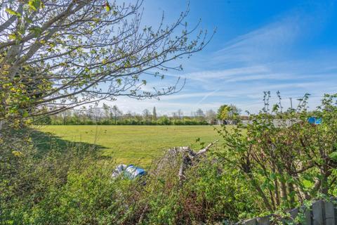 Gardeners Close, Bedford MK45 2 bed apartment for sale
