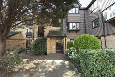 Southerngate Way, New Cross, SE14 1 bed flat for sale