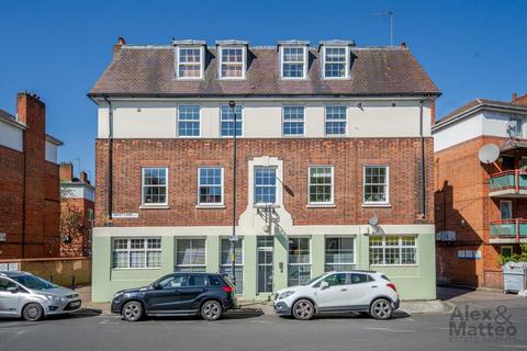 West Lane, Rotherhithe, SE16 2 bed flat for sale