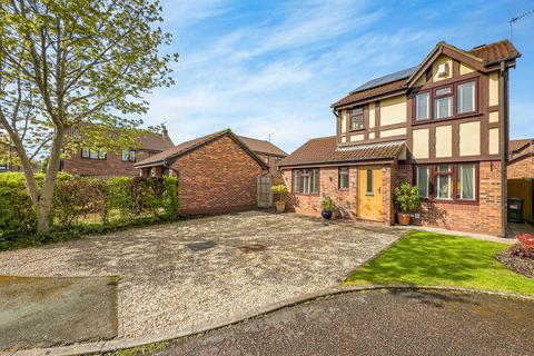 Mornant Avenue, Hartford, Northwich, CW8 3 bed detached house for sale