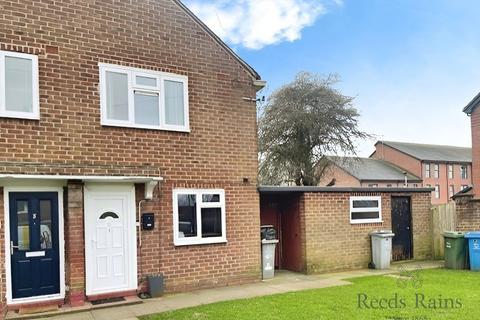 Gatley Road, Greater Manchester M33 2 bed apartment for sale