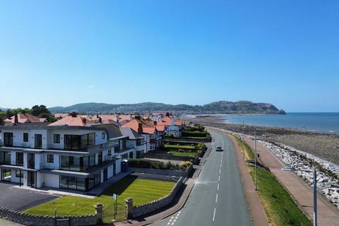 Marine Drive, Rhos on Sea 3 bed apartment for sale