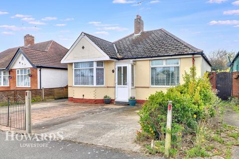 Homefield Avenue, Lowestoft 2 bed detached bungalow for sale