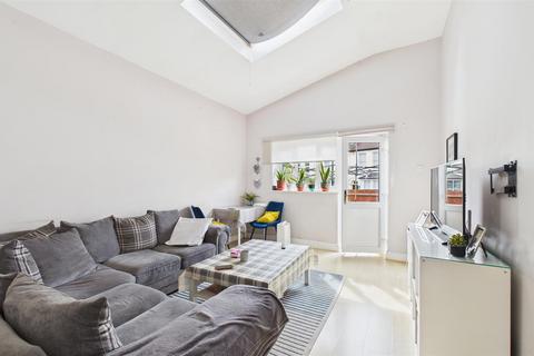 Cross Road, Enfield 2 bed end of terrace house for sale
