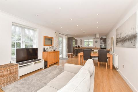 Island Road, Upstreet, Canterbury, Kent 4 bed detached house for sale