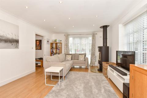 Island Road, Canterbury CT3 4 bed detached house for sale