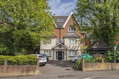 Langley Park Road, Sutton 2 bed apartment for sale