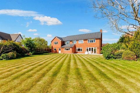 Butt Furlong, Fladbury WR10 5 bed detached house for sale
