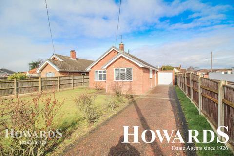 Busseys Loke, Bradwell 2 bed detached bungalow for sale
