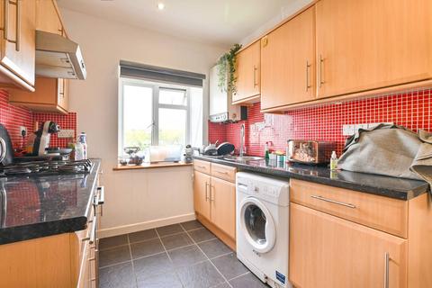 Empire Court, Wembley Park, Wembley, HA9 2 bed flat for sale