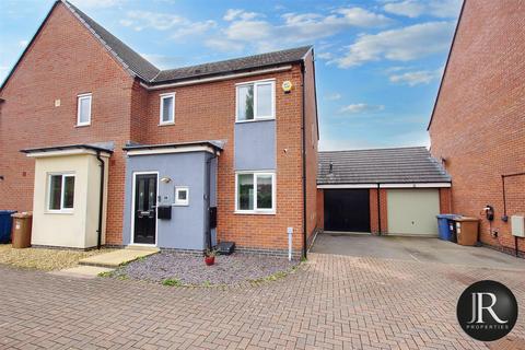 St. Thomas Way, Rugeley WS15 3 bed semi