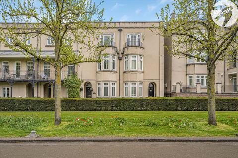 The Boulevard, Greenhithe, Kent, DA9 4 bed terraced house for sale